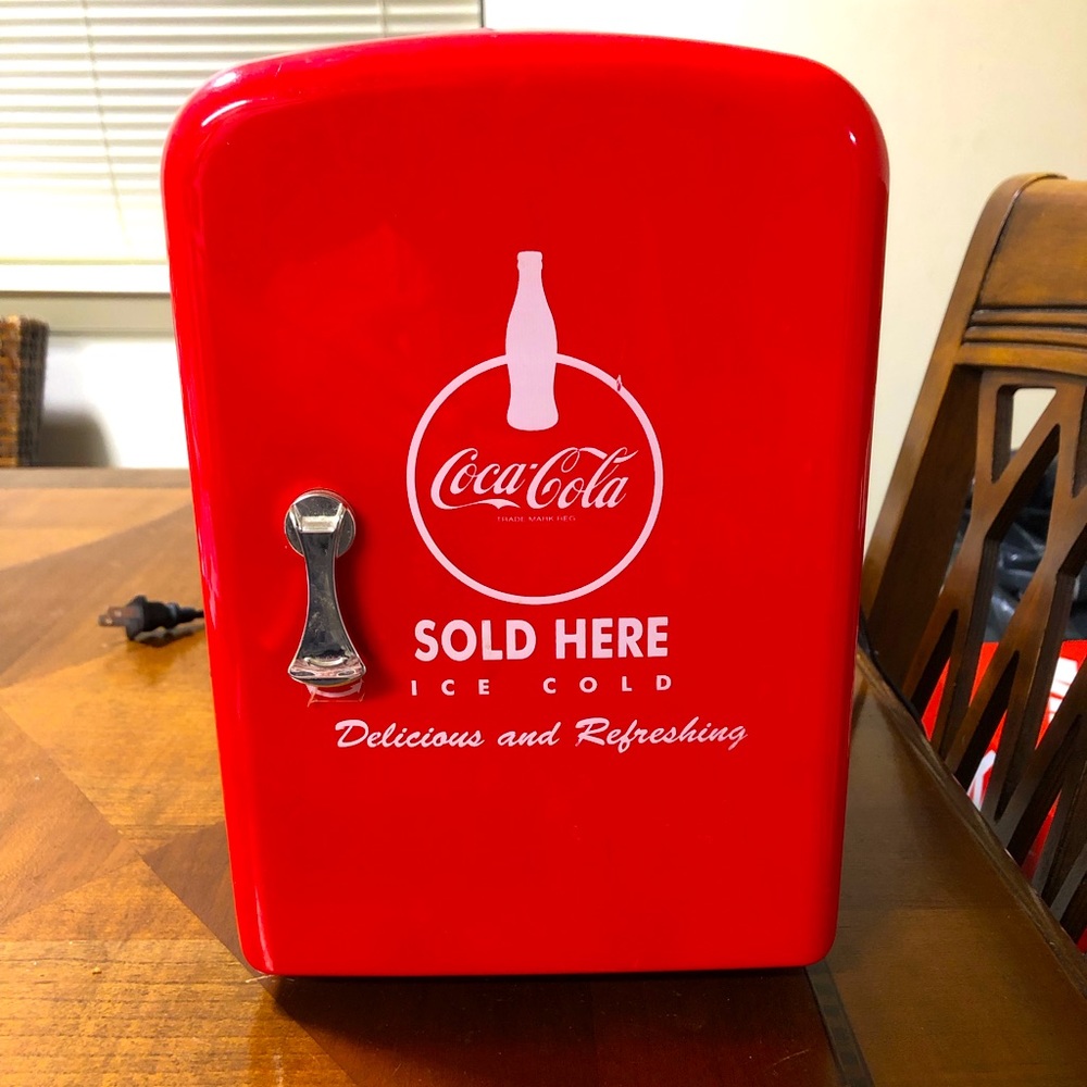 Mini Coca Cola refrigerator negotiable